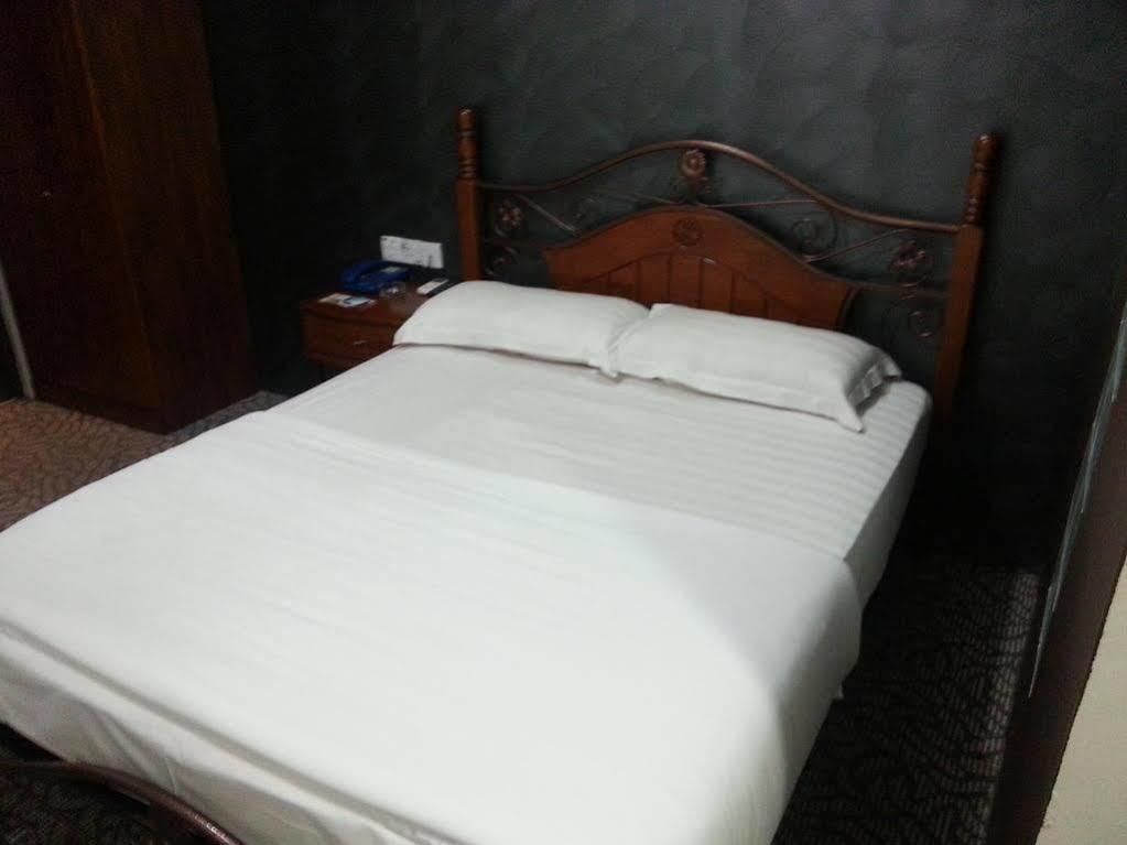 Oriental Inn Kuching Exterior foto
